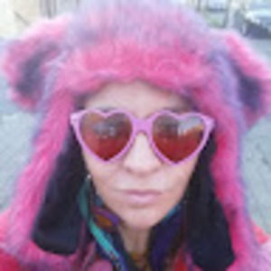 Meet your Posher, Claire